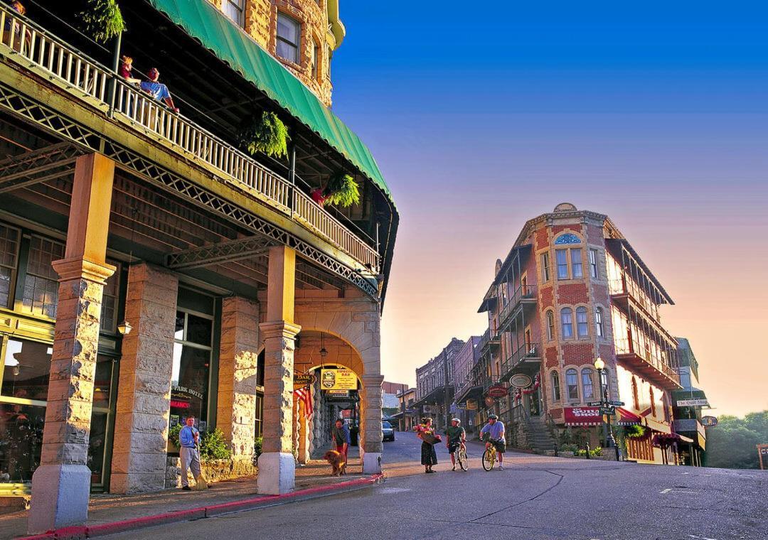 Glass Cabin Eureka Springs Kültér fotó